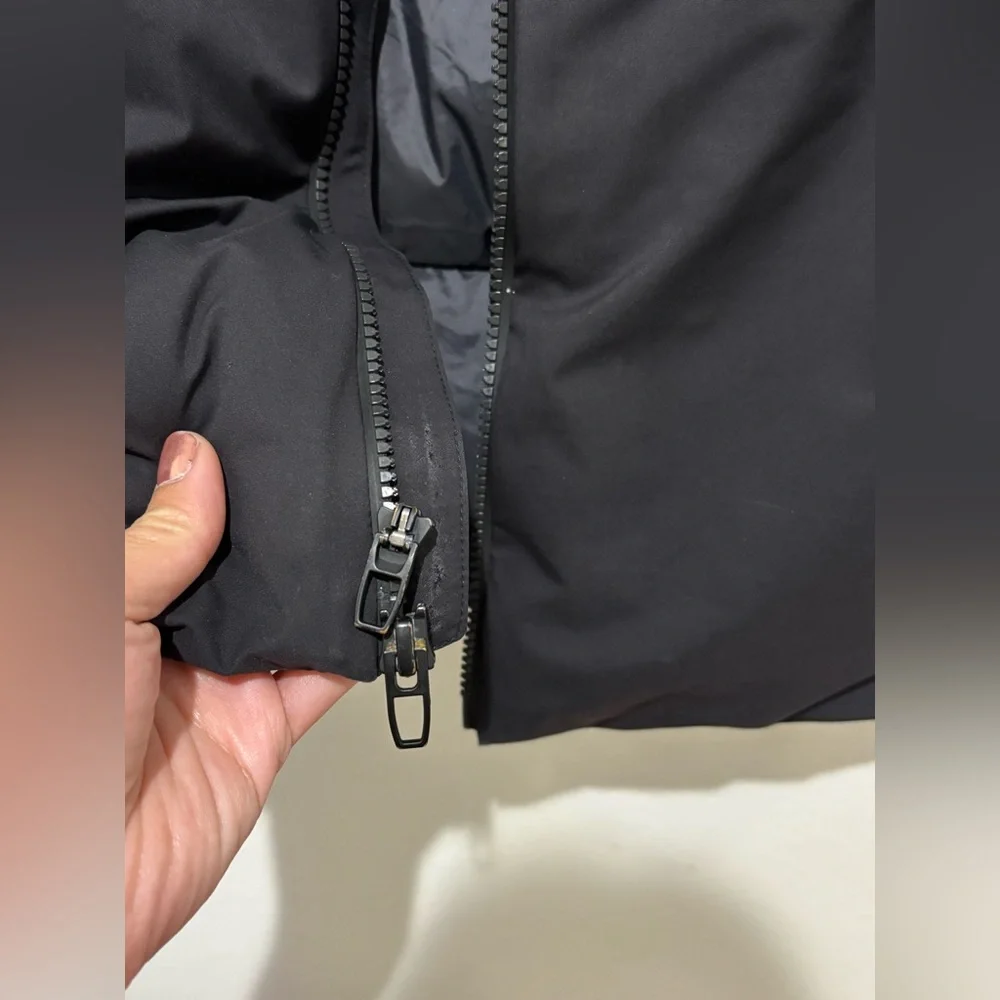 Lululemon Pinnacle Warmth Vest Size Medium